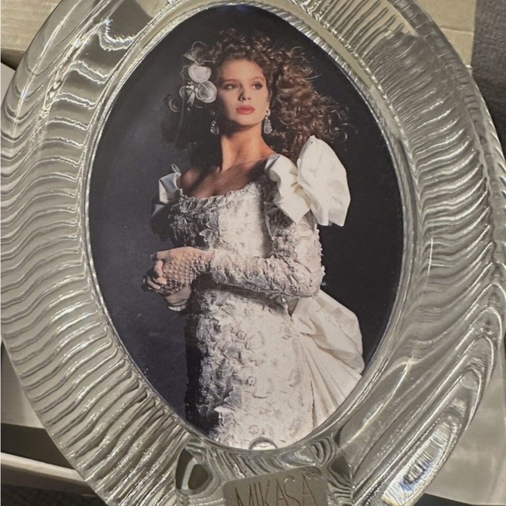Elegant Glass Photo Frame